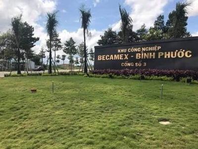 chỉ còn 2 lô gần trung tâm hành chính cách ql 14 200m .gần chợ. trường học kcn becamex.